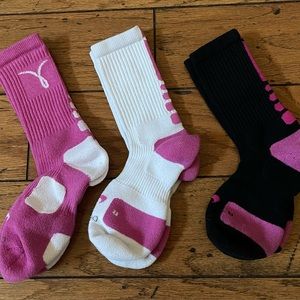 3 pair pack of Nike Dri Fit Elite Breast Cancer Awareness Socks.